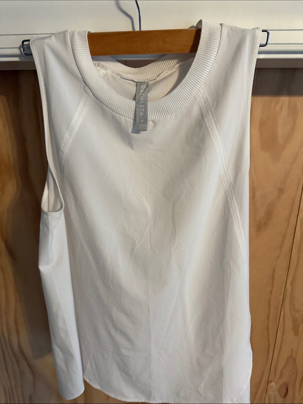 Athleta zephyr White Crewneck Performance Tank Top